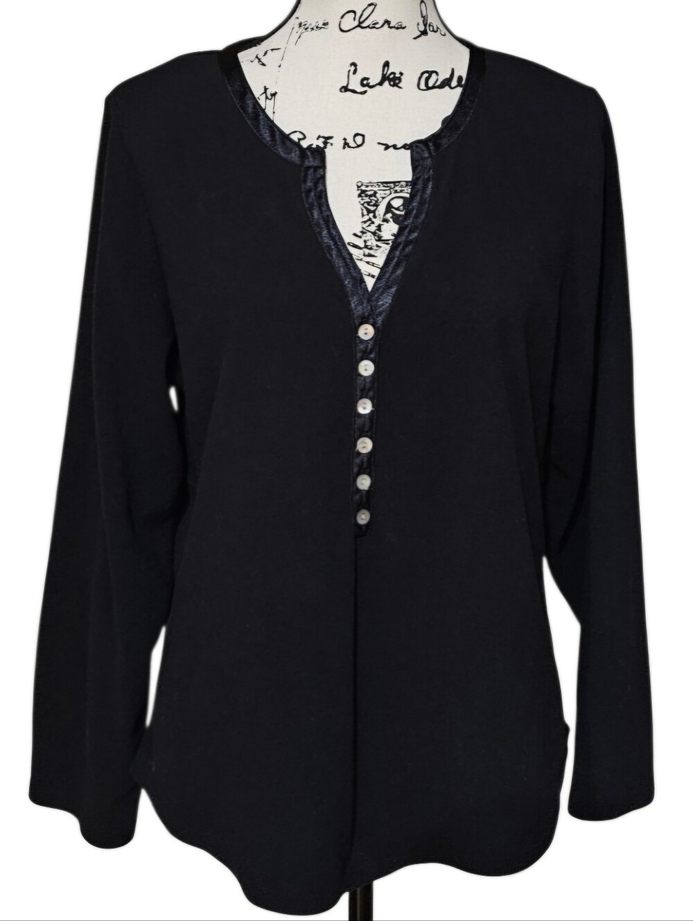 Liz Claiborne Company Black Long-Sleeve V-Neck Button Henley Top